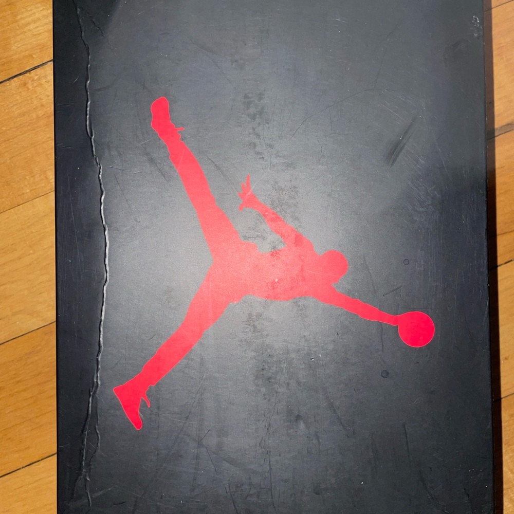 Jordan 3s - Picture 2 of 5